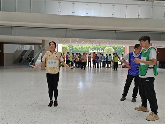 2025麥克威春季運(yùn)動會跳繩比賽