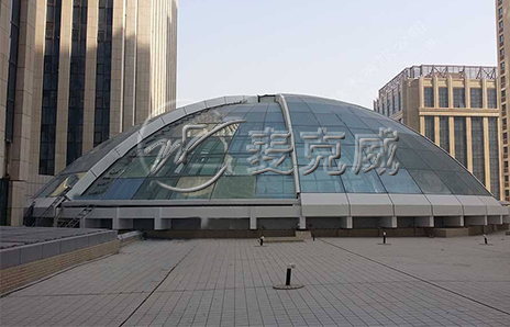 旋轉(zhuǎn)開合天窗 旋轉(zhuǎn)開合天窗